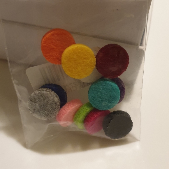 Essential Oils Heart Charm Bracelet - Picture 3 of 3